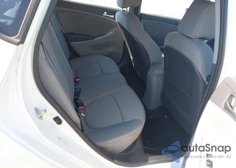 2015 Hyundai Accent Sport z USA, uszkodzony, nr VIN KMHCU5AE9FU211297